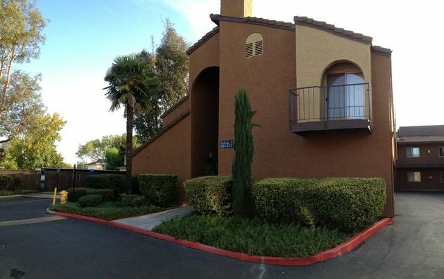 Tuscany Ridge Apartments in Lodi, CA - Foto de edificio - Building Photo