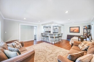 2327 Cleveland St in North Bellmore, NY - Building Photo - Building Photo