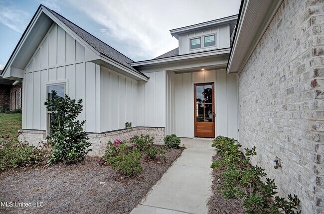 117 Southern Oak Wy in Canton, MS - Foto de edificio - Building Photo