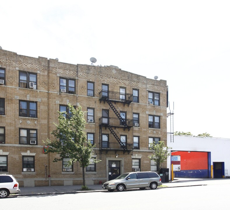 104 Empire Blvd in Brooklyn, NY - Building Photo