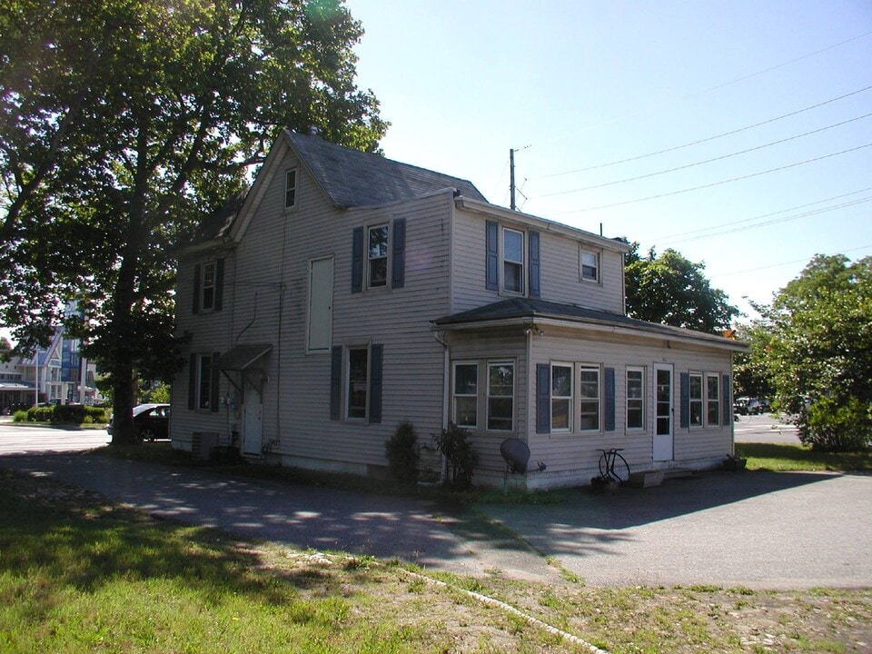 191 W Cohawkin Rd in Clarksboro, NJ - Building Photo