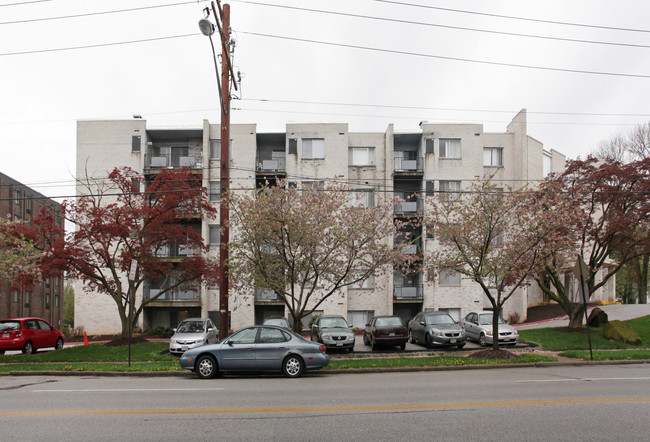 Knightsbridge Apartments in Baltimore, MD - Foto de edificio - Building Photo