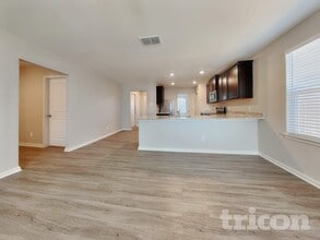 2918 Gastonian Mills in Converse, TX - Building Photo - Building Photo