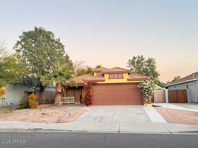 property at 3423 S Desert View Dr