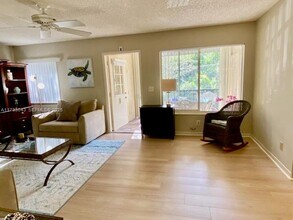 442 Pine Glen Ln in Greenacres, FL - Building Photo - Building Photo