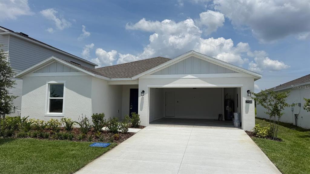 2934 Pennachio Dr in Lake Wales, FL - Building Photo