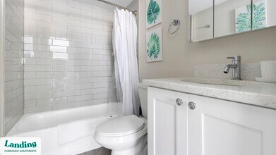 305 Dr. M.L.K. Jr St S, Unit 106 in St. Petersburg, FL - Foto de edificio - Building Photo