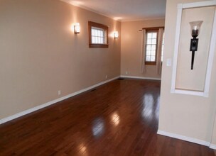2264 Elphinstone St in Regina, SK - Building Photo - Building Photo