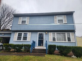 17 Roberta Dr in Middletown, CT - Building Photo