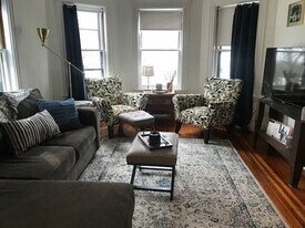 274 Poplar St, Unit 3 in Boston, MA - Building Photo