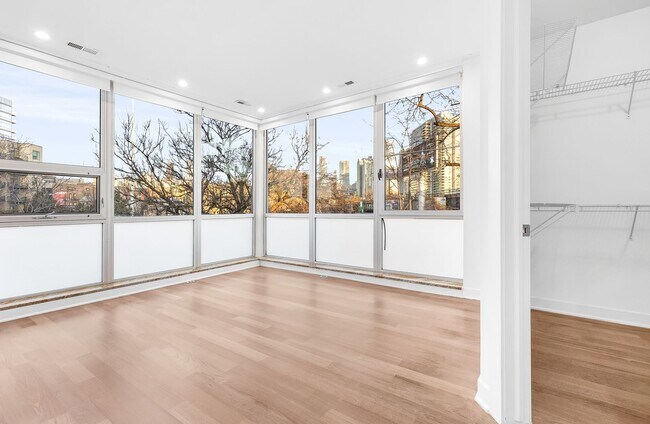914 W Hubbard Street in Chicago, IL - Building Photo - Building Photo