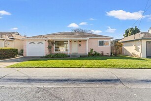 1642 Via Helena in San Lorenzo, CA - Building Photo