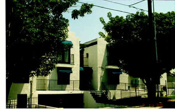 1305-1307 Stanley Ave in Glendale, CA - Foto de edificio