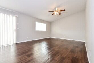 5421 Ash Meadows Way in North Las Vegas, NV - Building Photo - Building Photo