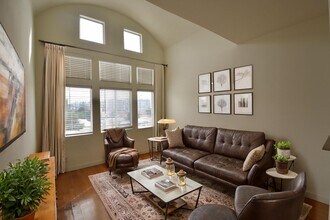 425 N Alvarado St, Unit 104 in Los Angeles, CA - Building Photo - Building Photo