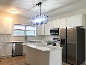 1745 Maple Ave in Hanover, MD - Building Photo - Building Photo