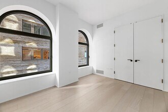 130 William St in New York, NY - Foto de edificio - Building Photo