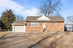 3 Venetia Ct in Florissant, MO - Building Photo
