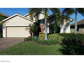 1560 Birdie Dr in Naples, FL - Building Photo
