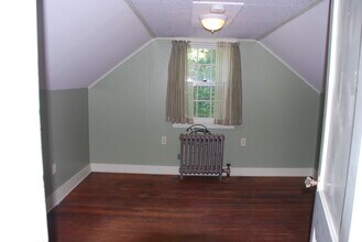 743 Storrs Rd in Mansfield, CT - Building Photo - Building Photo