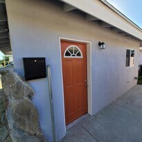 45517 3rd st E, Unit 45517 in Lancaster, CA - Building Photo