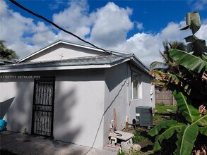 3171 NW 28th St in Miami, FL - Building Photo - Building Photo