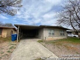 507 Gilbert Ln in San Antonio, TX - Building Photo