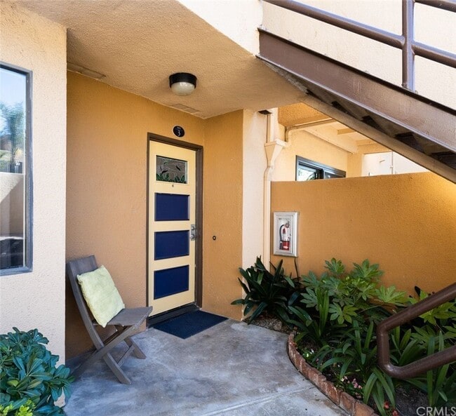 25671 Le Parc, Unit #3
