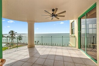 980 Cape Marco Dr in Marco Island, FL - Foto de edificio - Building Photo