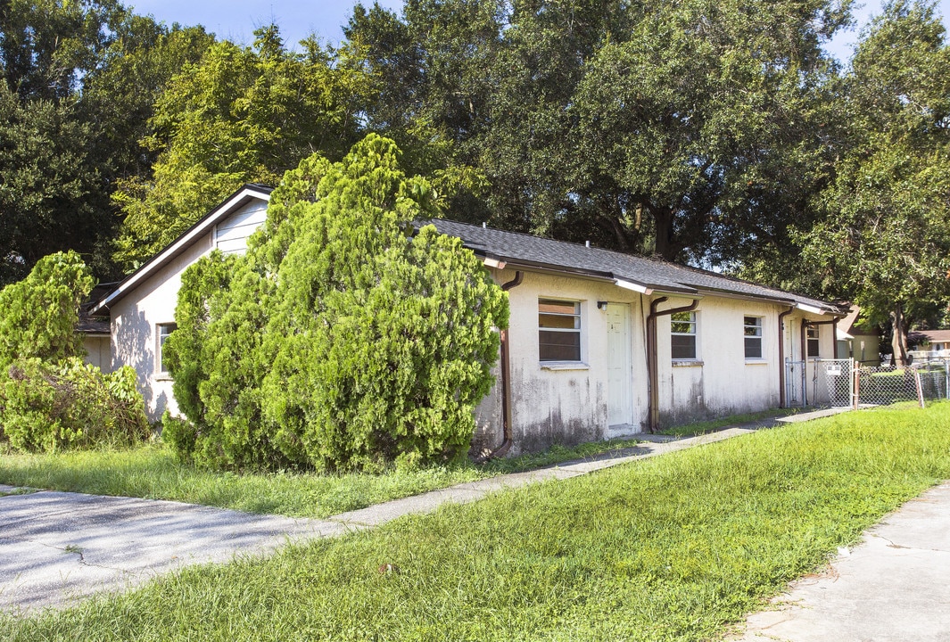 15166 Verona Ave in Clearwater, FL - Foto de edificio