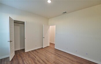 1106 Carlsberg Dr in Killeen, TX - Building Photo - Building Photo