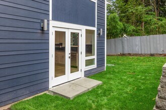 14337 22nd Ave NE in Seattle, WA - Building Photo - Building Photo