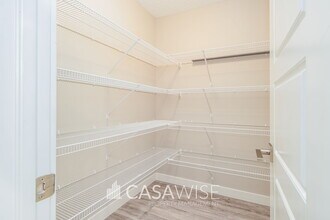 1005-1005 Graydon Hill Blvd SW in Edmonton, AB - Building Photo - Building Photo