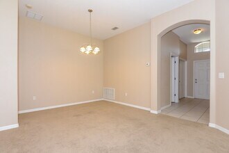 7241 Twin Cedar Ln in Lakeland, FL - Foto de edificio - Building Photo