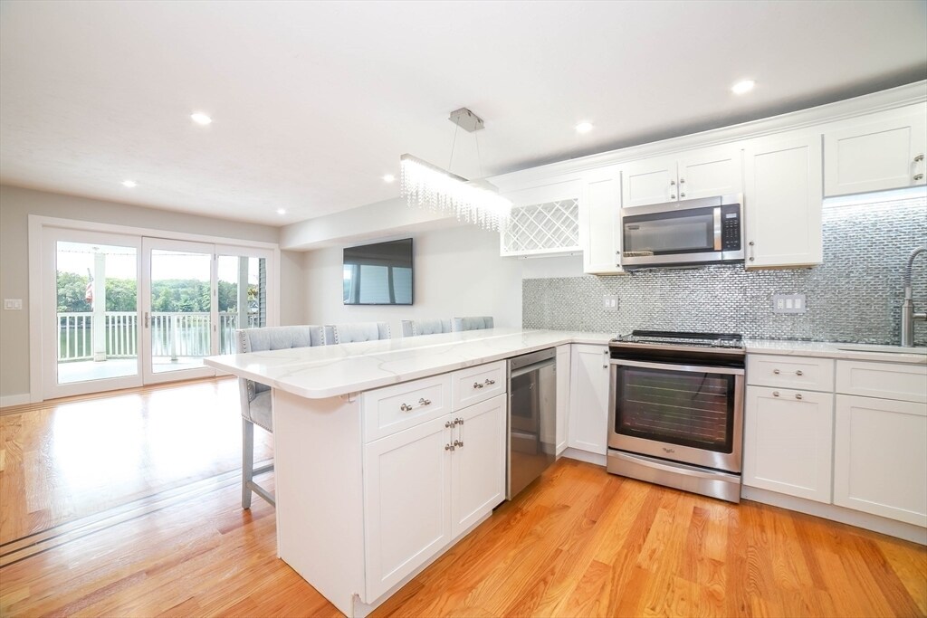 190 S Quinsigamond Ave in Shrewsbury, MA - Building Photo