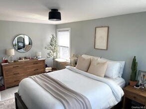 128 Roosevelt Blvd in Long Beach, NY - Foto de edificio - Building Photo