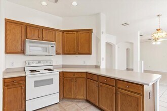 1001 Hyde Park Dr in Round Rock, TX - Building Photo - Building Photo