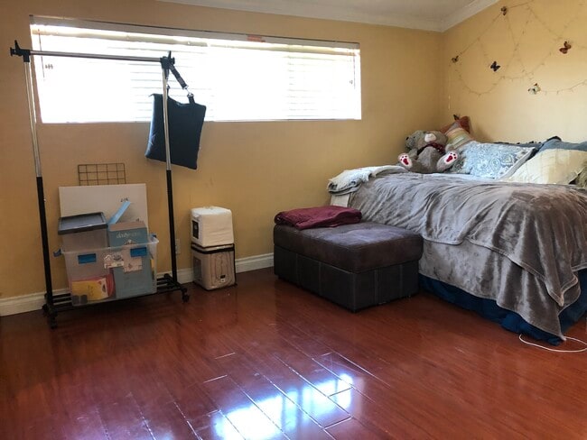 9214 Yolanda Ave in Northridge, CA - Building Photo - Building Photo