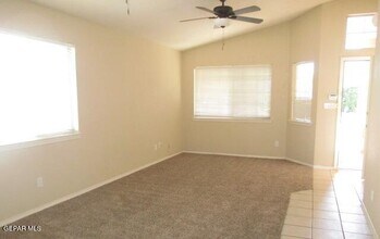 1477 Desierto Rico Ave in El Paso, TX - Building Photo - Building Photo