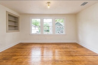 722 NE 4th Ave in Gainesville, FL - Building Photo - Building Photo