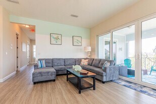 36 Moody Dr in Palm Coast, FL - Building Photo