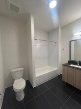 981 E 28th St, Unit A2 in Hialeah, FL - Building Photo - Building Photo