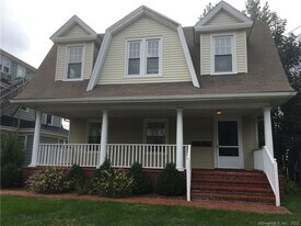 1872 Bedford St in Stamford, CT - Building Photo