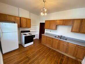 152 W Pacemont Rd in Columbus, OH - Building Photo - Building Photo