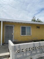 741 N 10th St in Las Vegas, NV - Building Photo