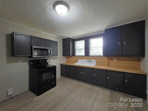 1417 Oakshade Ave in Kannapolis, NC - Building Photo - Building Photo