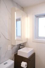 1755 R. Saint-Denis in Montréal, QC - Building Photo - Building Photo