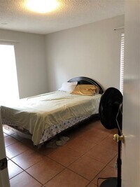 2121 Hepburn St photo'