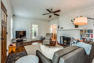 124 W Benson St in Decatur, GA - Foto de edificio - Building Photo