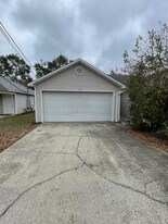935 Tray Dr in Fort Walton Beach, FL - Building Photo